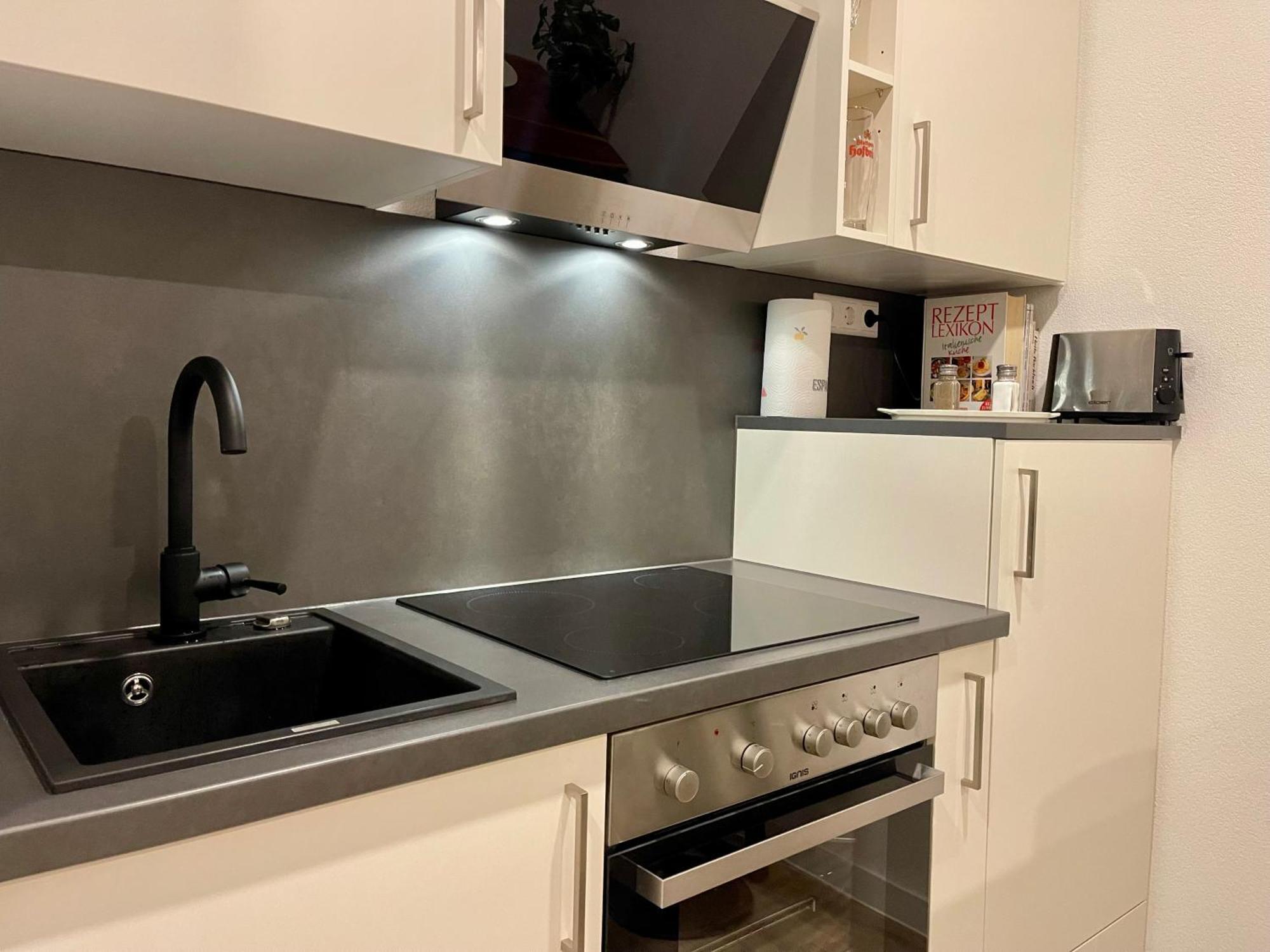 Wunderschoenenes Apartament Am Schloessle Zentrum Goldstadt بفورتسهايم المظهر الخارجي الصورة
