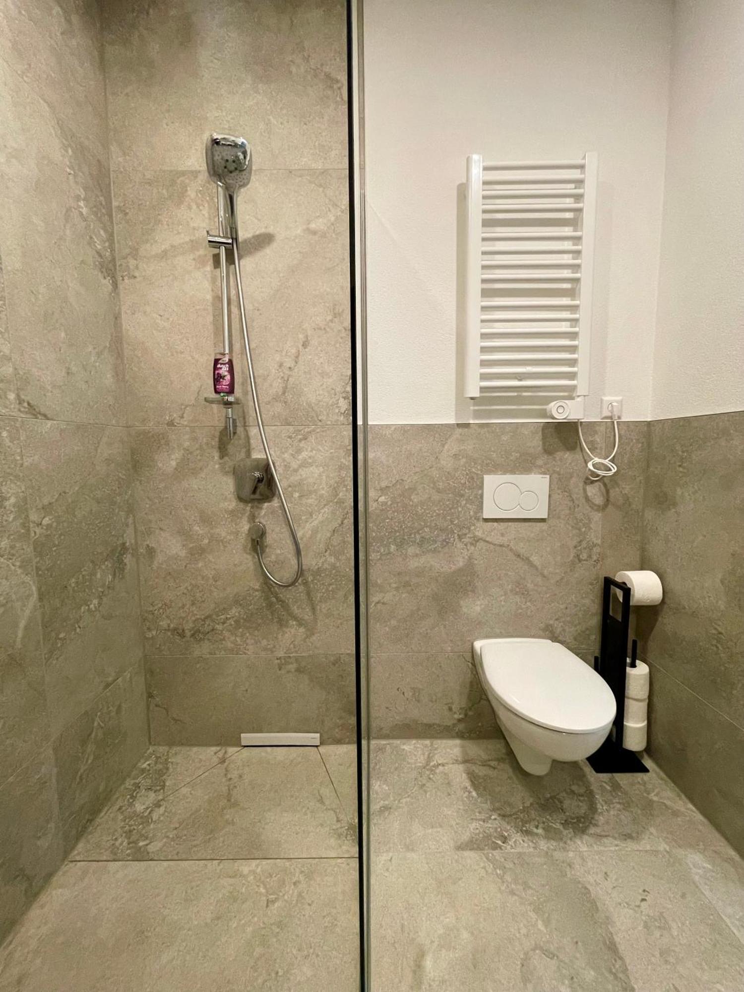 Wunderschoenenes Apartament Am Schloessle Zentrum Goldstadt بفورتسهايم المظهر الخارجي الصورة