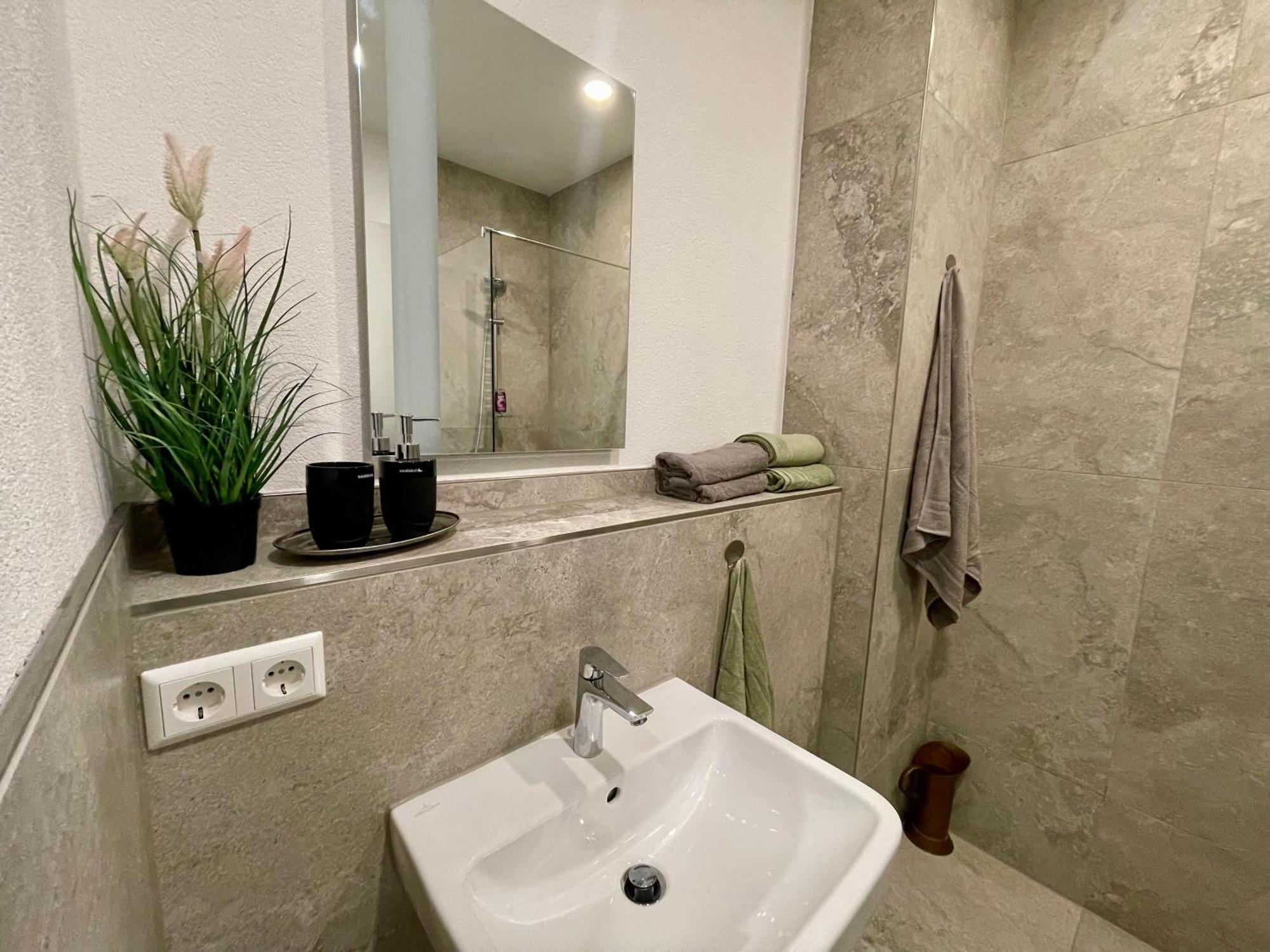 Wunderschoenenes Apartament Am Schloessle Zentrum Goldstadt بفورتسهايم المظهر الخارجي الصورة